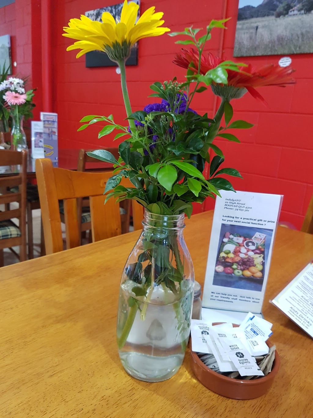 Ants Fruit Market / indulgANT Cafe | 22 High St, Boonah QLD 4310, Australia | Phone: (07) 5463 1561