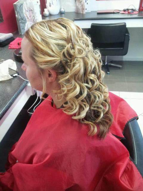 One Two Hair Salon | 12 Landon Pl, Carrum Downs VIC 3201, Australia | Phone: (03) 9782 9517