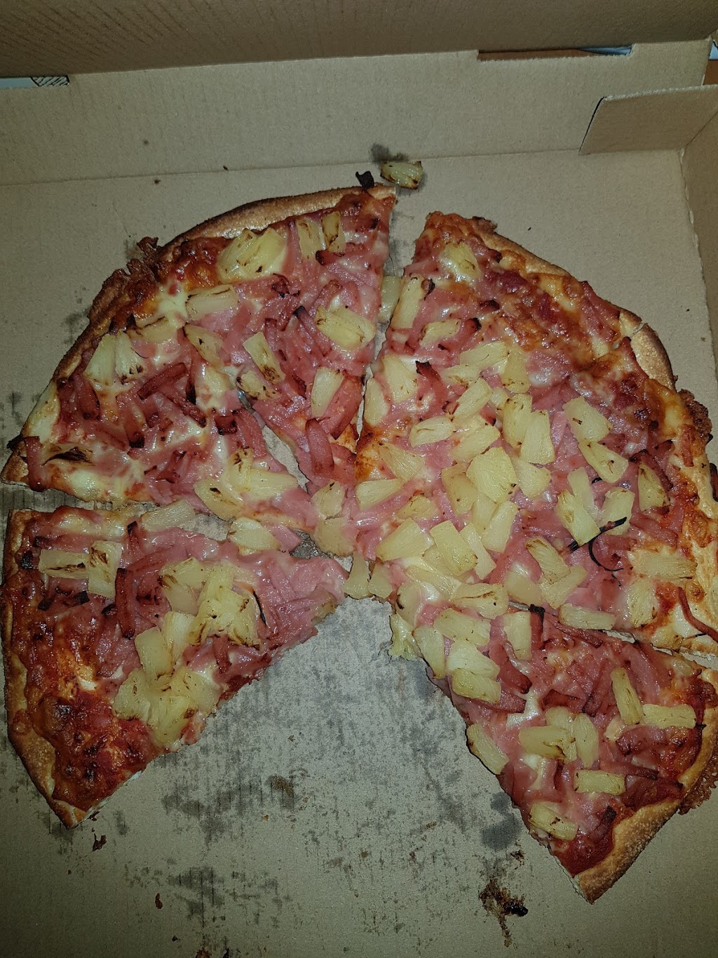 Edge Pizza | meal takeaway | 2 Pitt St, Singleton NSW 2330, Australia | 0265711888 OR +61 2 6571 1888