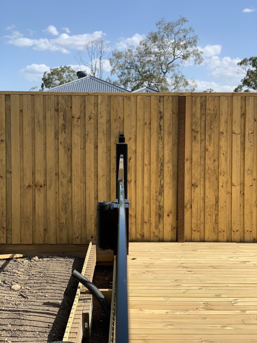 ARA Fencing Solutions | 1023 Teviot Rd, South MacLean QLD 4280, Australia | Phone: 0473 249 914