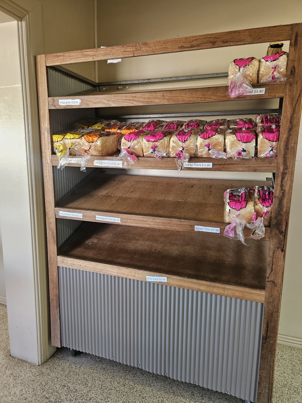 Cunnamulla Bakery | 49 Jane St, Cunnamulla QLD 4490, Australia | Phone: (07) 4655 1270