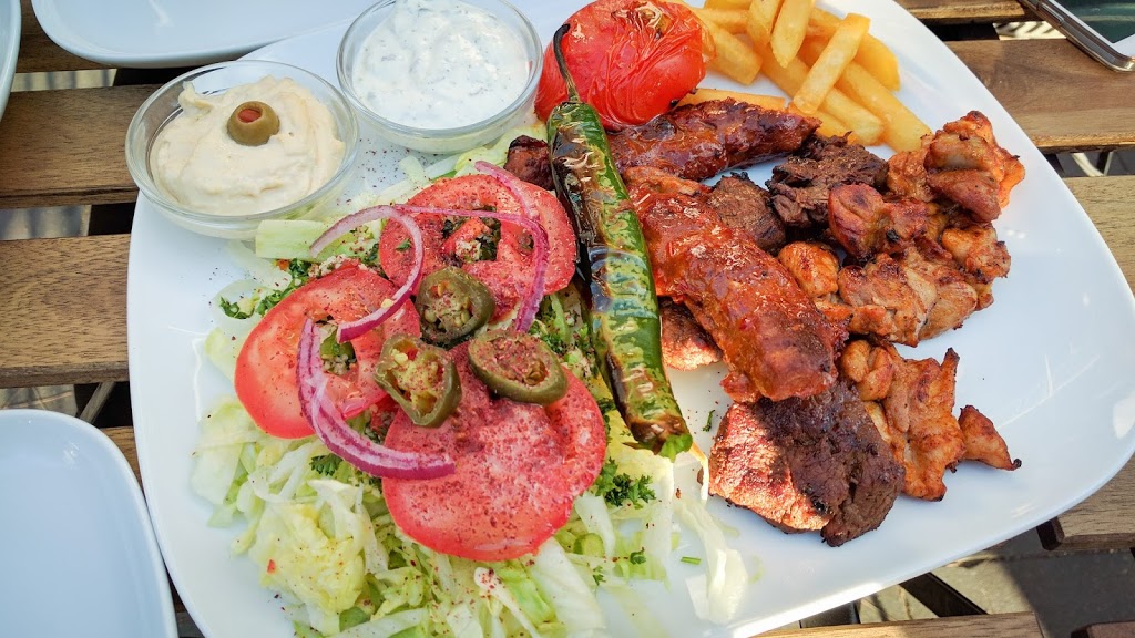 PERSO Home Style Grill & Kebabs | meal takeaway | 15/60 Siddeley St, Docklands VIC 3008, Australia | 0385905403 OR +61 3 8590 5403