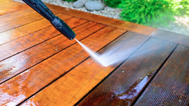 APT Pressure Washing | 17 Peachey St, Casterton VIC 3311, Australia | Phone: 0448 267 901