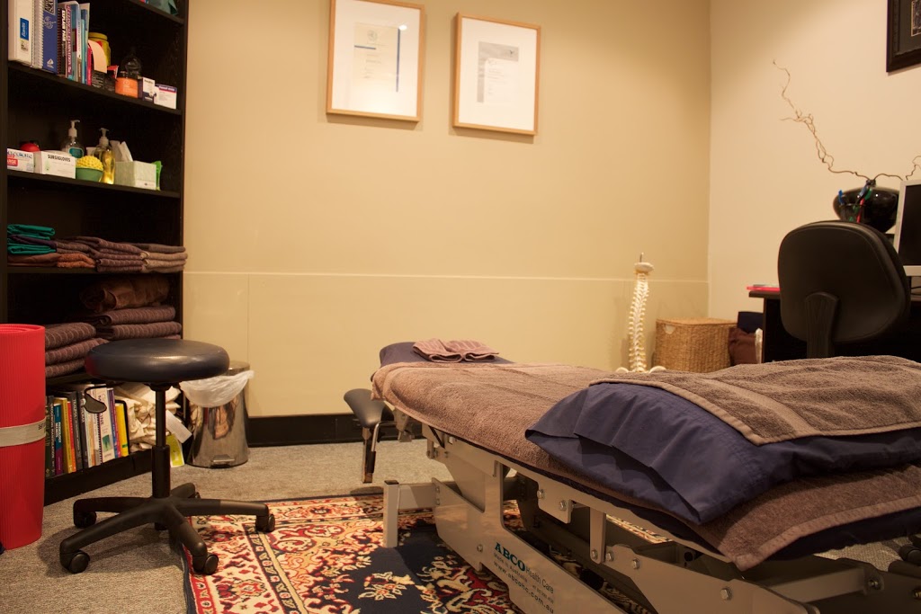 Fairfield Osteopathic Clinic | 298A Station St, Fairfield VIC 3078, Australia | Phone: (03) 9489 0981