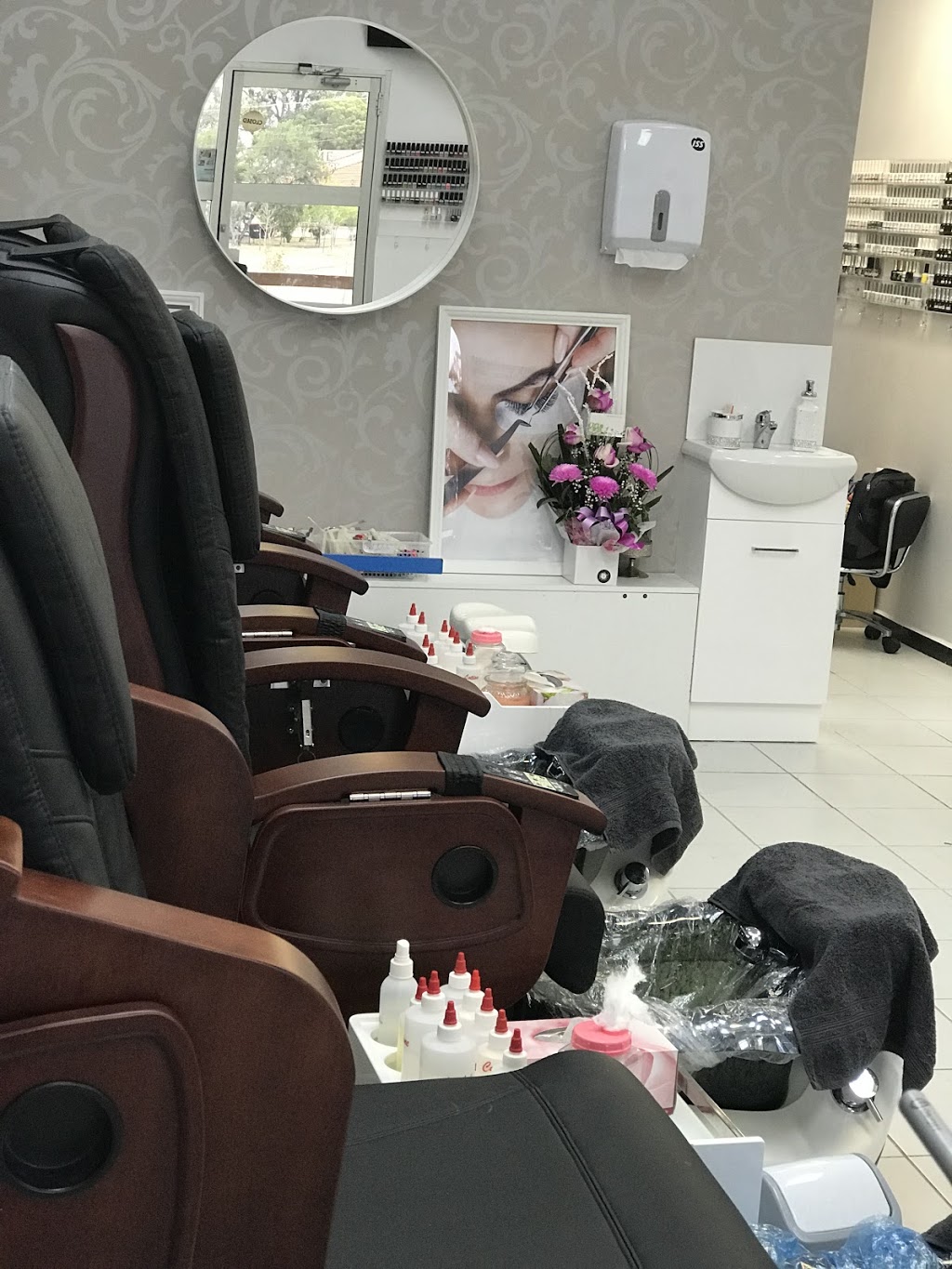 Lotus Nail Studio | shopping mall | 151 Aurora Dr, Tregear NSW 2770, Australia | 0288471632 OR +61 2 8847 1632