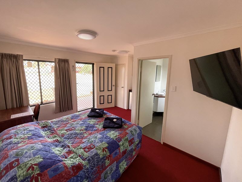 Commercial Hotel Meekatharra | 77 Main St, Meekatharra WA 6642, Australia | Phone: (08) 9981 1020