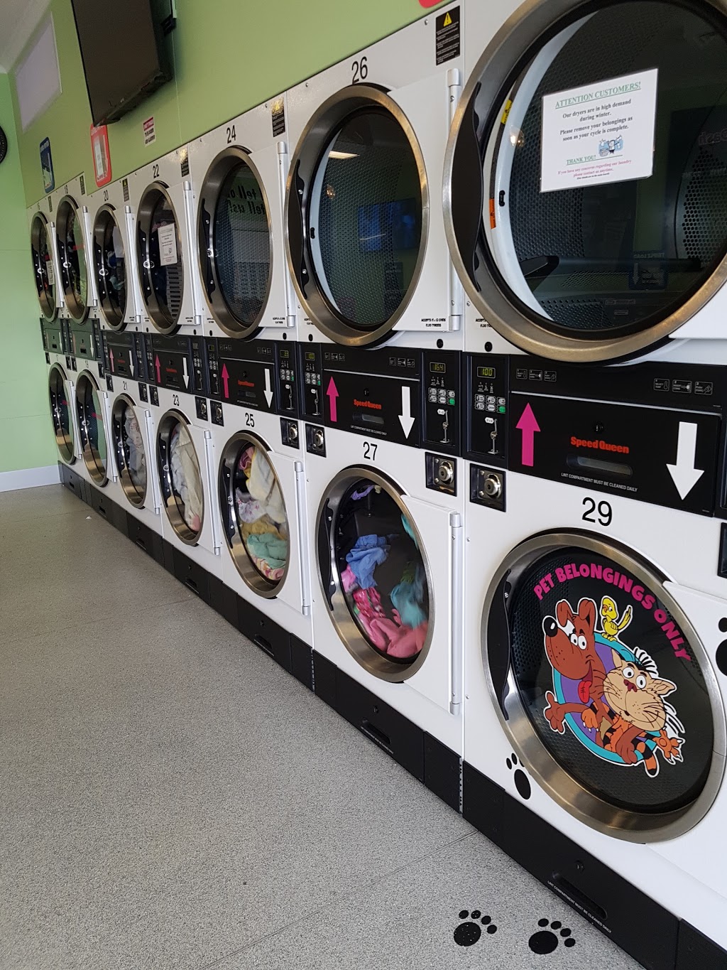 Splash n Dash Self Serve Coin Laundry | Shop 15 (outside entrance also) Gladstone Park Shopping Centre, 8-34 Gladstone Park Dr, Gladstone Park VIC 3043, Australia