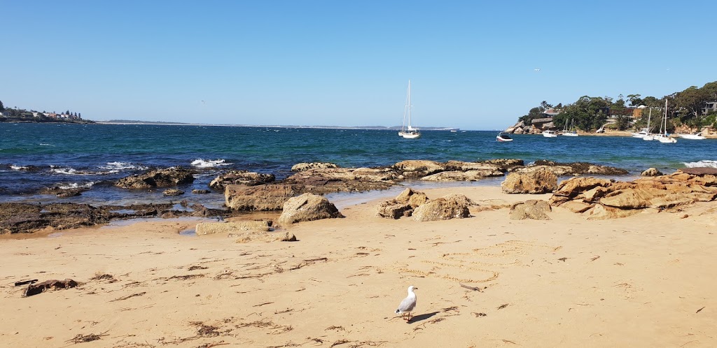 Photo by maria sanchez. Bundeena Beachshack | lodging | Gunyah Beach, Bundeena NSW 2230, Australia | 0295443690 OR +61 2 9544 3690