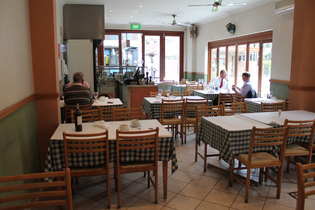 Kouzina Greco | restaurant | 16 Phillip St, Parramatta NSW 2150, Australia | 0296873669 OR +61 2 9687 3669