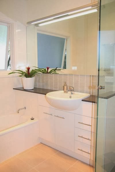 Peter Poulsen Bathroom Renovations | home goods store | 34 Orient Rd, Brisbane QLD 4104, Australia | 0412069816 OR +61 412 069 816