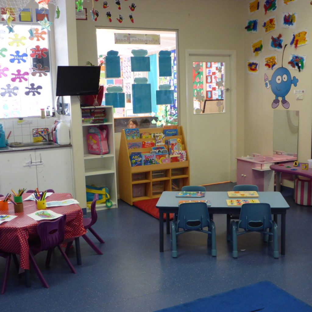 Berry Patch Preschool and Long Day Care Centre | school | Unit 38, 2/4 Picrite Cl, Pemulwuy NSW 2145, Australia | 0298962662 OR +61 2 9896 2662