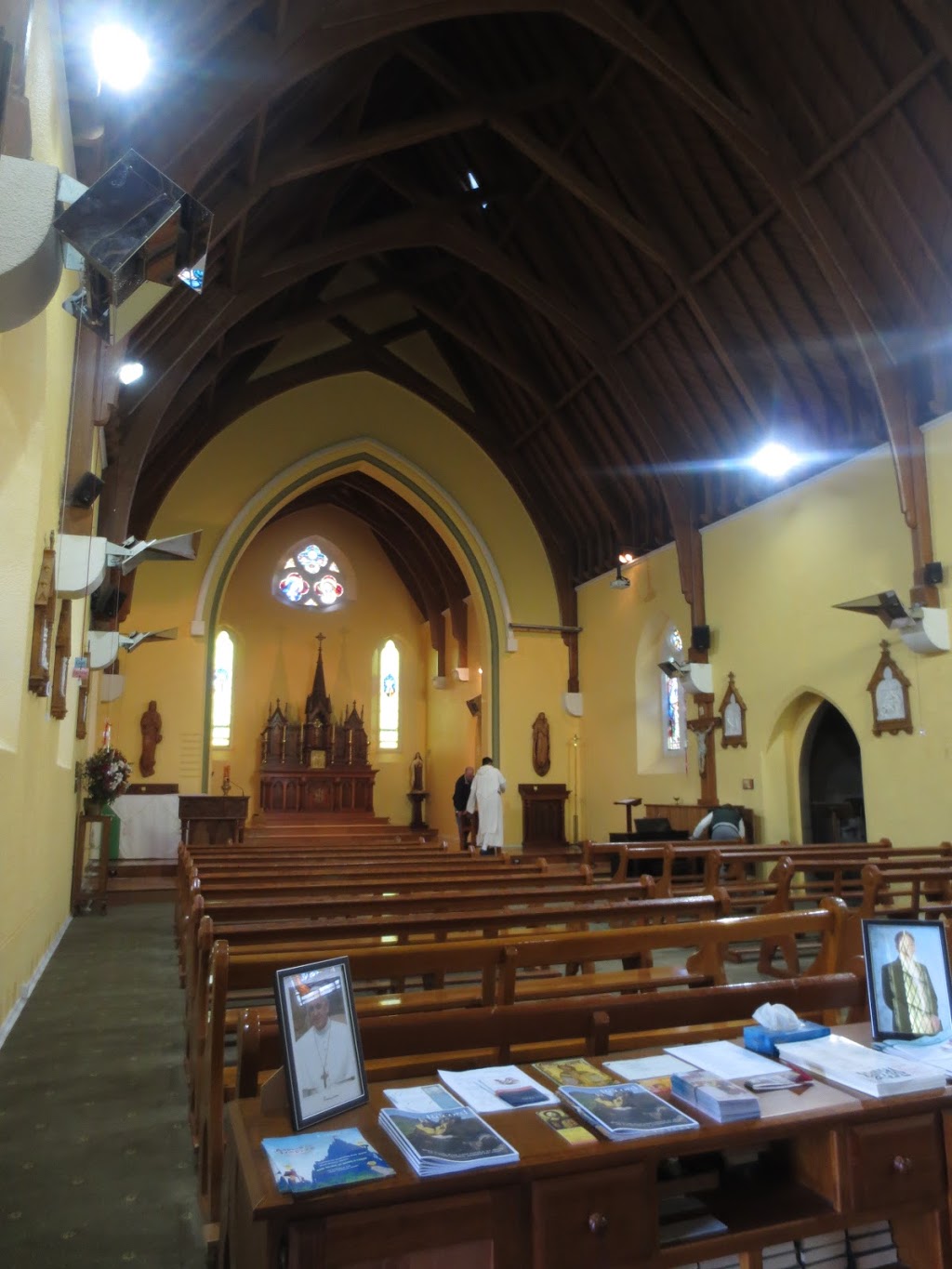 St Augustines Catholic Church | church | 117 Napier St, Creswick VIC 3363, Australia | 0353452160 OR +61 3 5345 2160