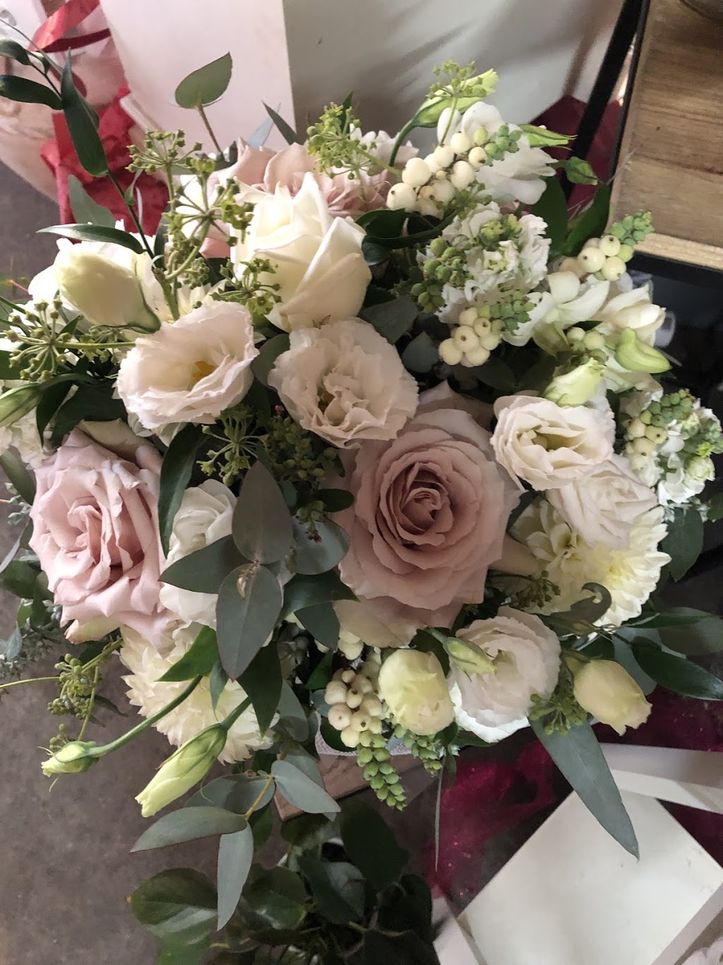 Abbadeen Florist | florist | 5/309-315 Clayton Rd, Clayton VIC 3168, Australia | 0437020236 OR +61 437 020 236
