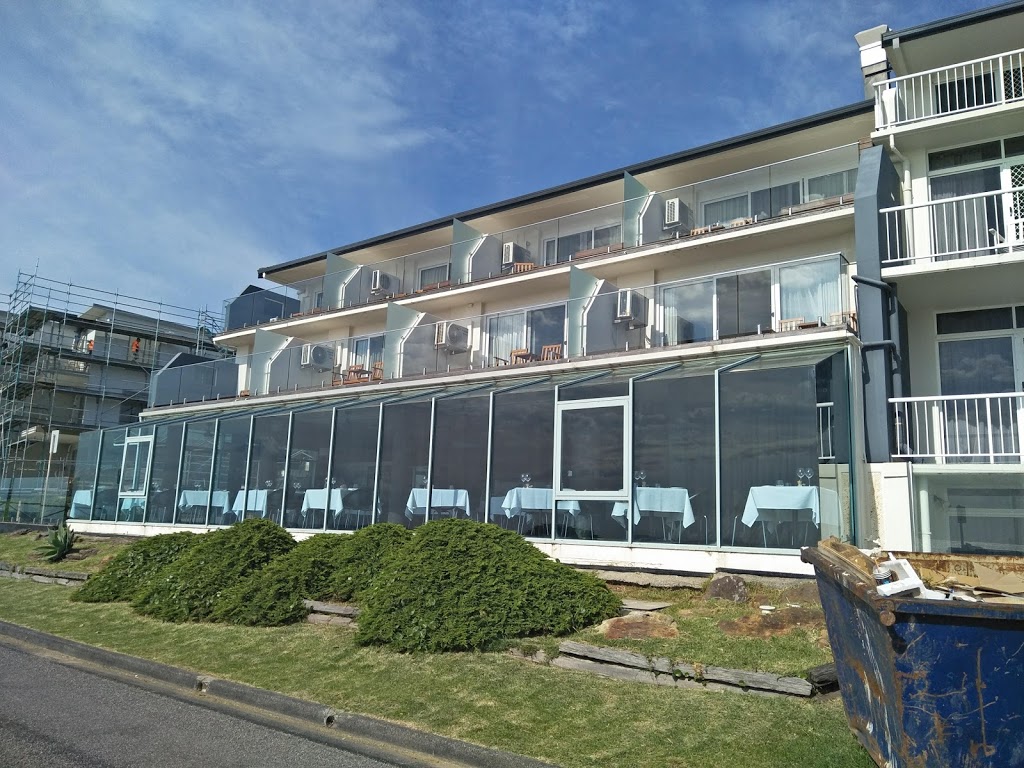 Ocean Front Motel at Blue Bay | 102 Ocean Parade, The Entrance NSW 2261, Australia | Phone: (02) 4332 5911