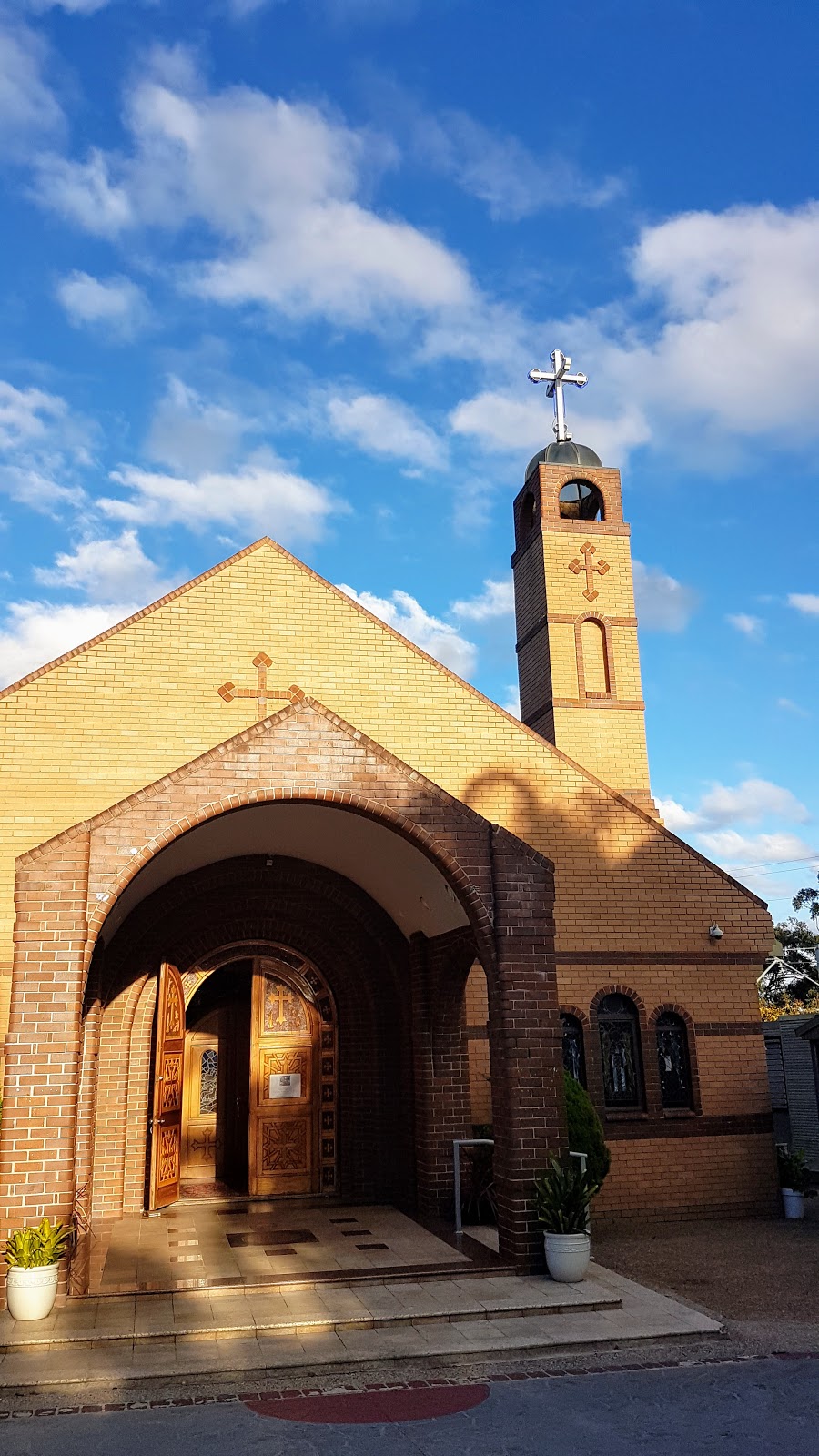 St Mary, St Bakhomios & St Shenouda Coptic Orthodox Church | church | 168 Bath Rd, Kirrawee NSW 2228, Australia | 0295459158 OR +61 2 9545 9158