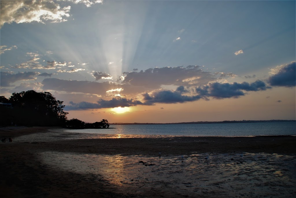 Wellington Point Recreation Reserve Beach Playground | Wellington Point QLD 4160, Australia | Phone: (07) 3829 8999