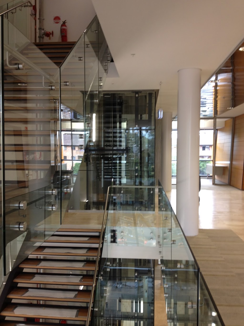Surfside stainless and glass | 11A Wirreanda Rd, Ingleside NSW 2101, Australia | Phone: 0407 111 377