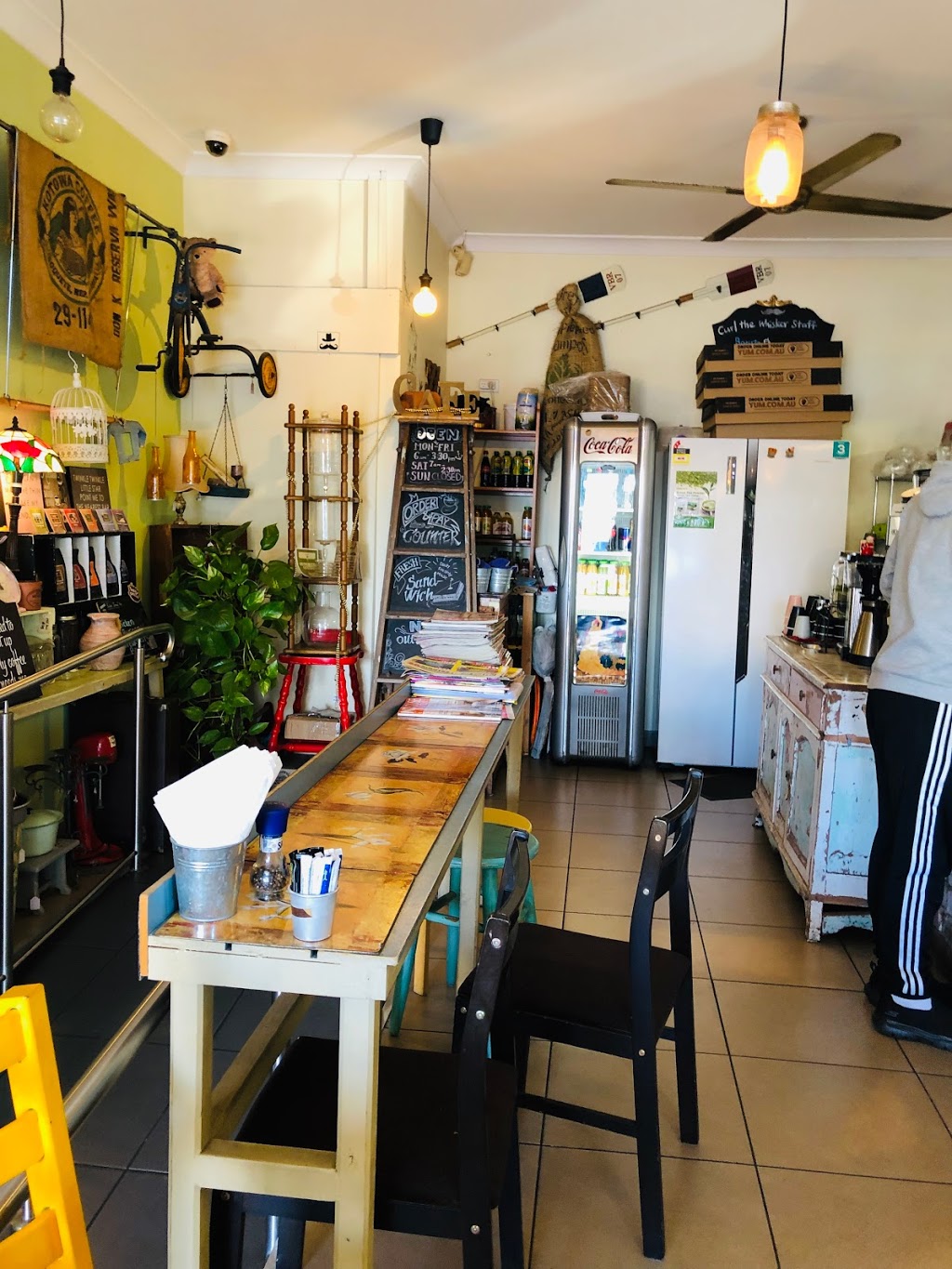 Curl the Whisker Cafe | 4 Station St, Thornleigh NSW 2120, Australia | Phone: (02) 9484 3869
