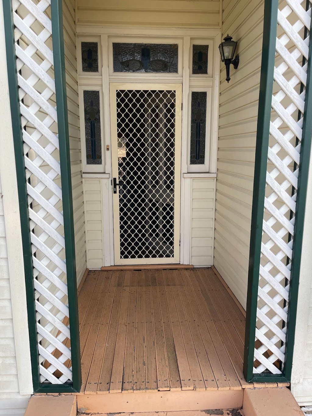 Raz Built Constructions | Cams Blvd, Summerland Point NSW 2259, Australia | Phone: 0431 674 677