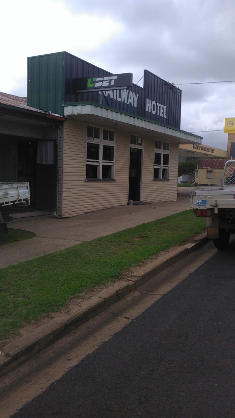 Railway Hotel | 90 James St, Mount Morgan QLD 4714, Australia | Phone: (07) 4938 1800