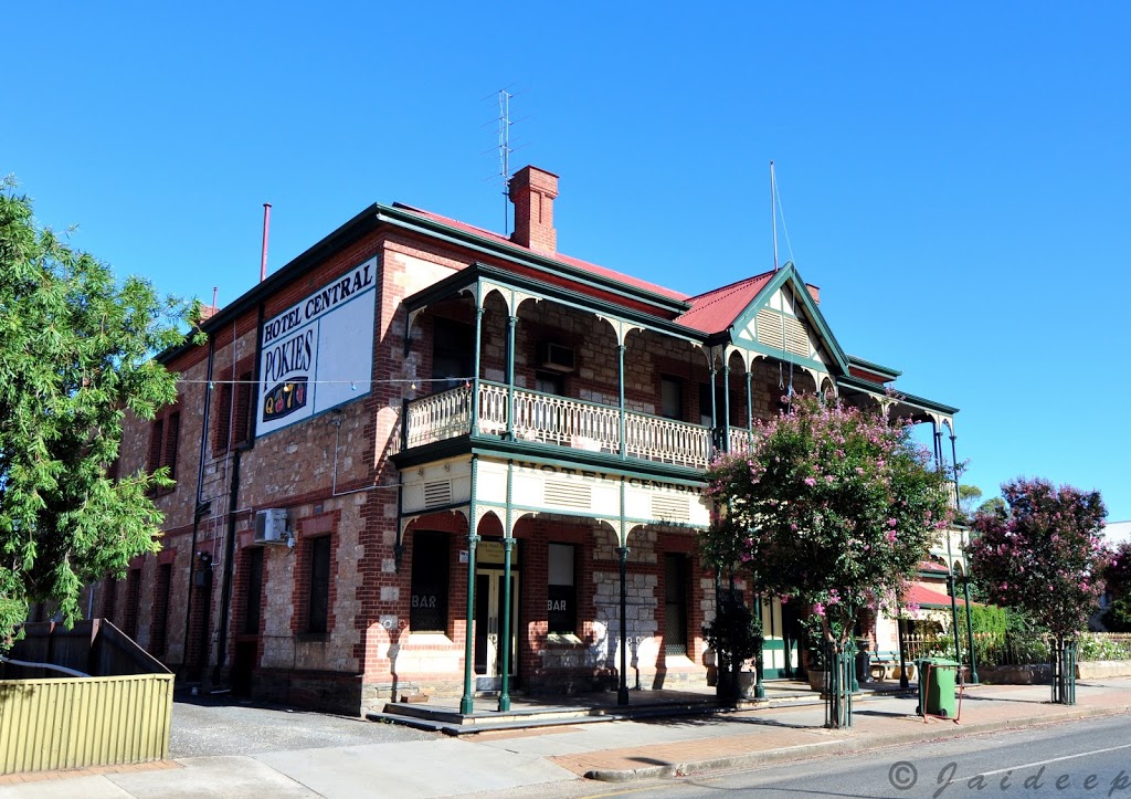 Hotel Central Riverton | 41 Torrens Rd, Riverton SA 5412, Australia | Phone: (08) 8847 2314