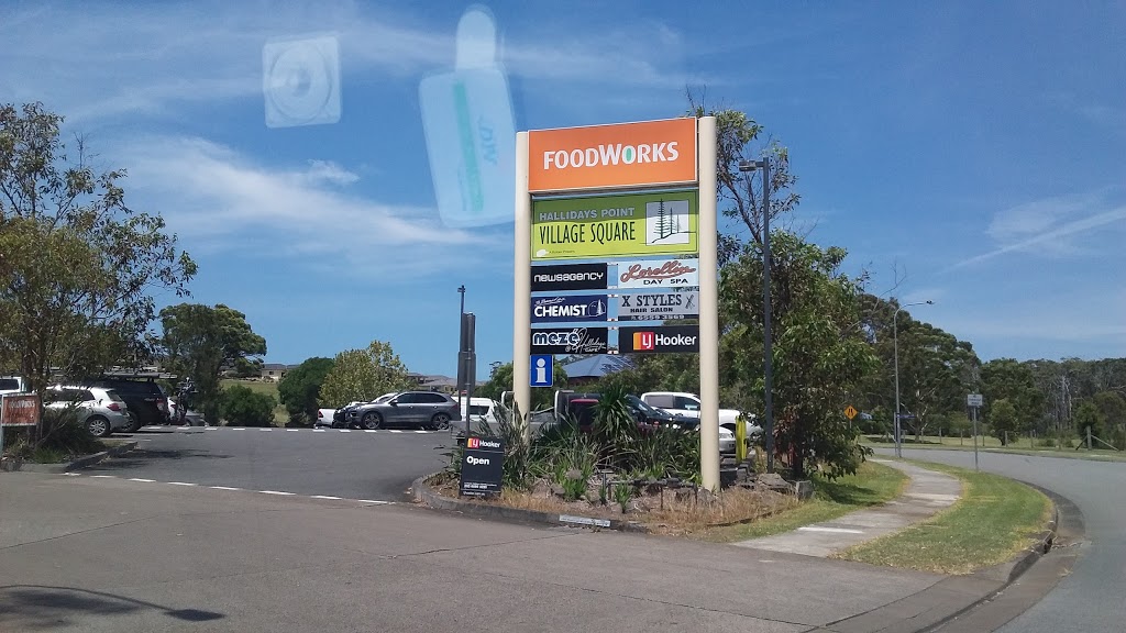FoodWorks | supermarket | 85 High St, Hallidays Point NSW 2430, Australia | 0265573000 OR +61 2 6557 3000