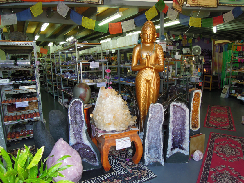 Earth Crystals | store | 1/475 Scottsdale Dr, Varsity Lakes QLD 4227, Australia | 0755680891 OR +61 7 5568 0891