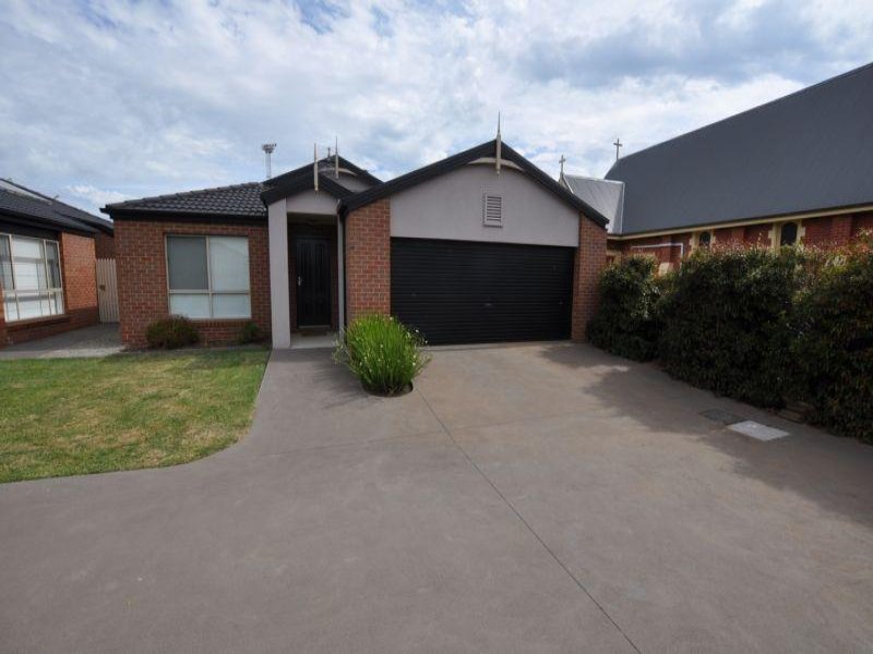 David Steel First National Real Estate | 45 Curdie St, Cobden VIC 3266, Australia | Phone: (03) 5595 2010