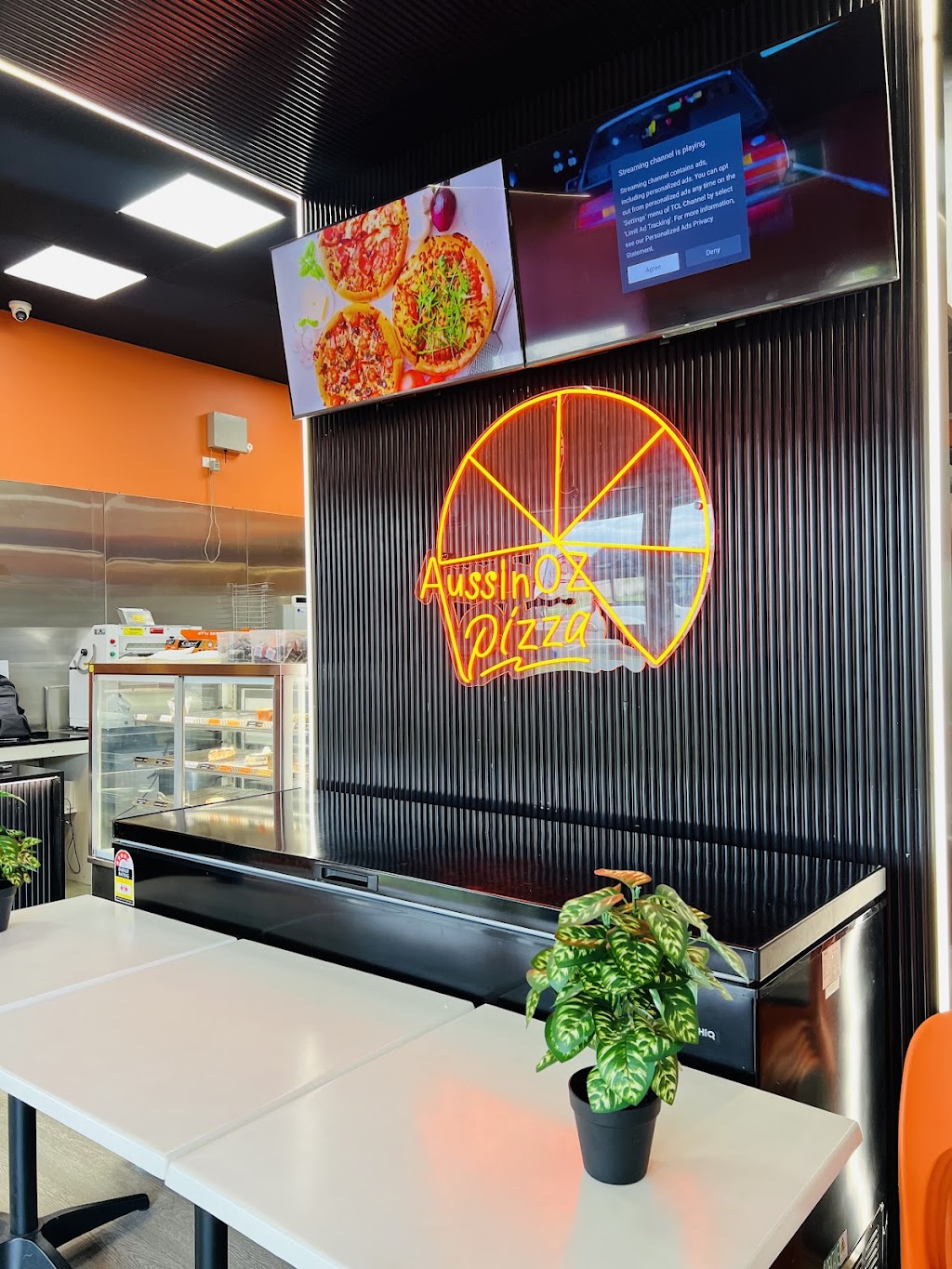 Aussinoz Pizza Walloon | Shop2/2 Queen St, Walloon QLD 4306, Australia | Phone: (07) 4660 5603