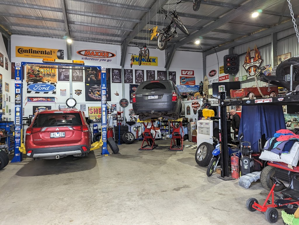 Gasoline Garage & Transport | 7 Marli Cl, Canadian VIC 3350, Australia | Phone: 0417 342 172