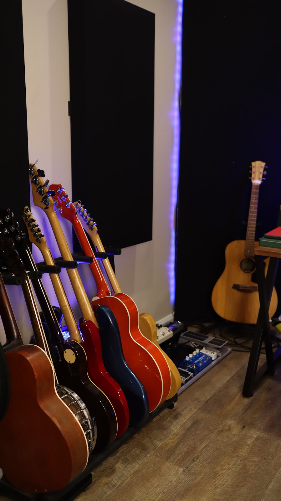 Lampstand Studio | 16 Galway Bay Dr, Ashtonfield NSW 2323, Australia | Phone: 0490 541 882