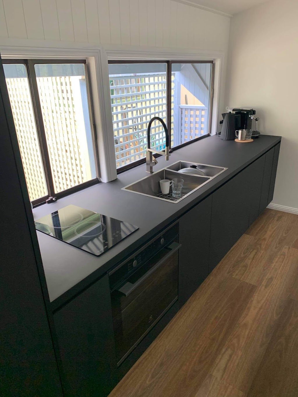 Coastline Building and maintenance services | 9 Parklands Cl, Bateau Bay NSW 2261, Australia | Phone: 0405 387 661