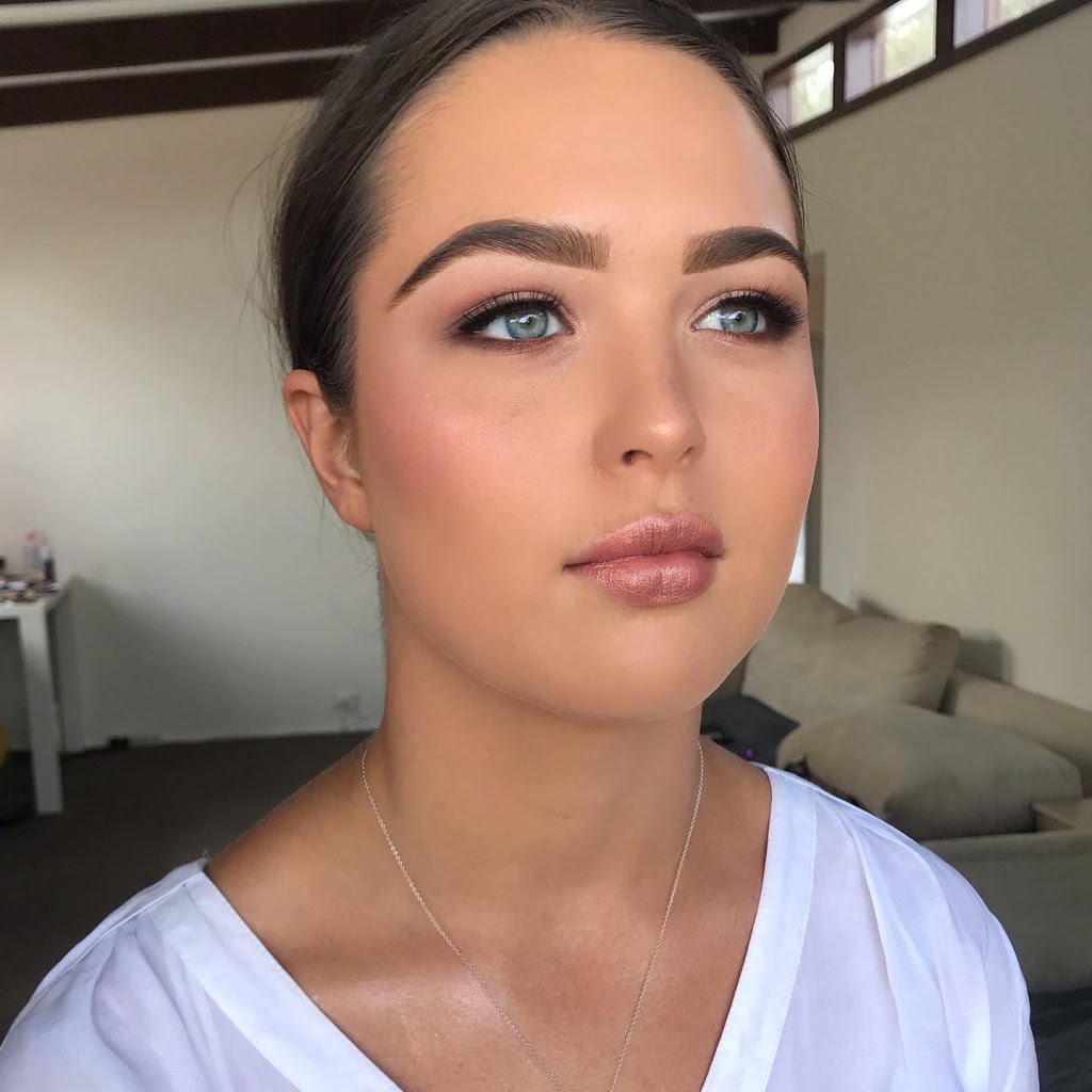 Makeup by Kye |  | 64 Canberra Cres, Burrill Lake NSW 2539, Australia | 0412048534 OR +61 412 048 534