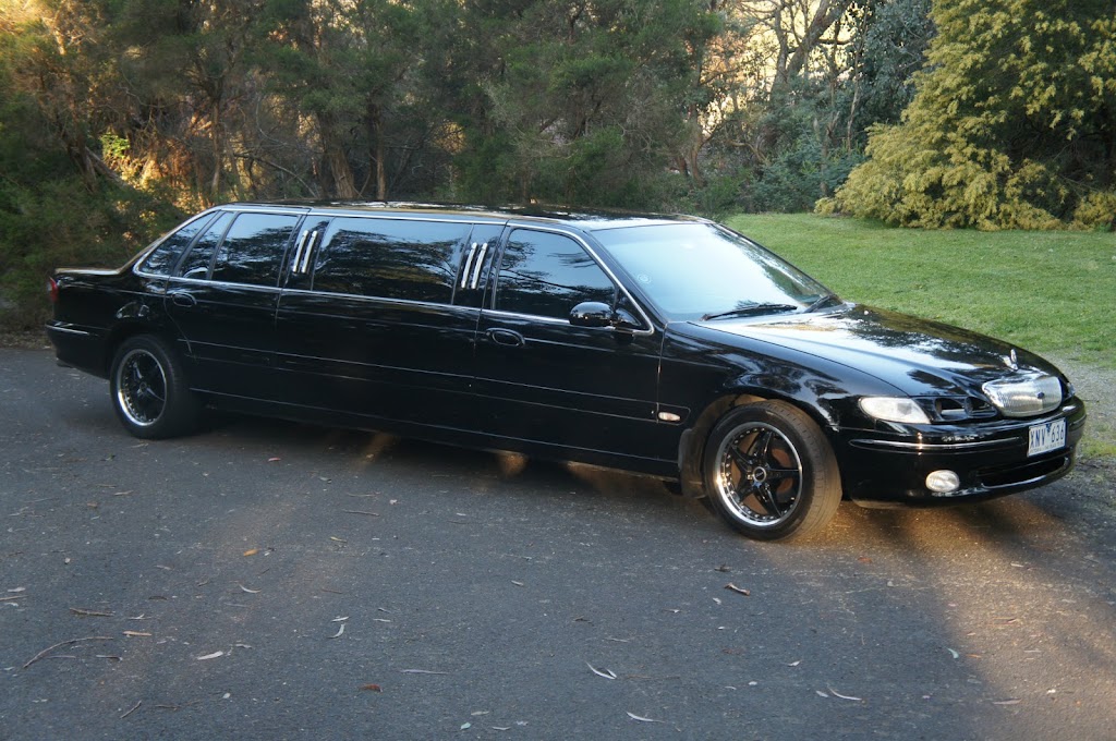 RG Limousines | 1/8 Kirk St, Ringwood VIC 3134, Australia | Phone: 0434 120 287