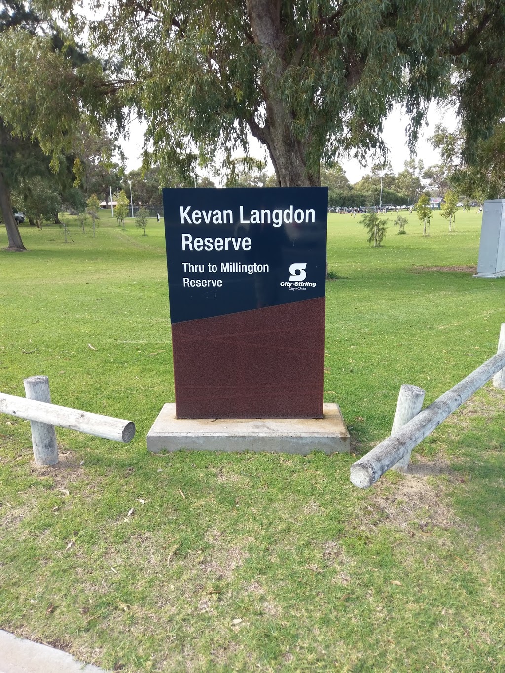 Kevan Langdon Reserve | park | Jeanes Rd & Elliott Rd, Karrinyup WA 6018, Australia | 0892058555 OR +61 8 9205 8555