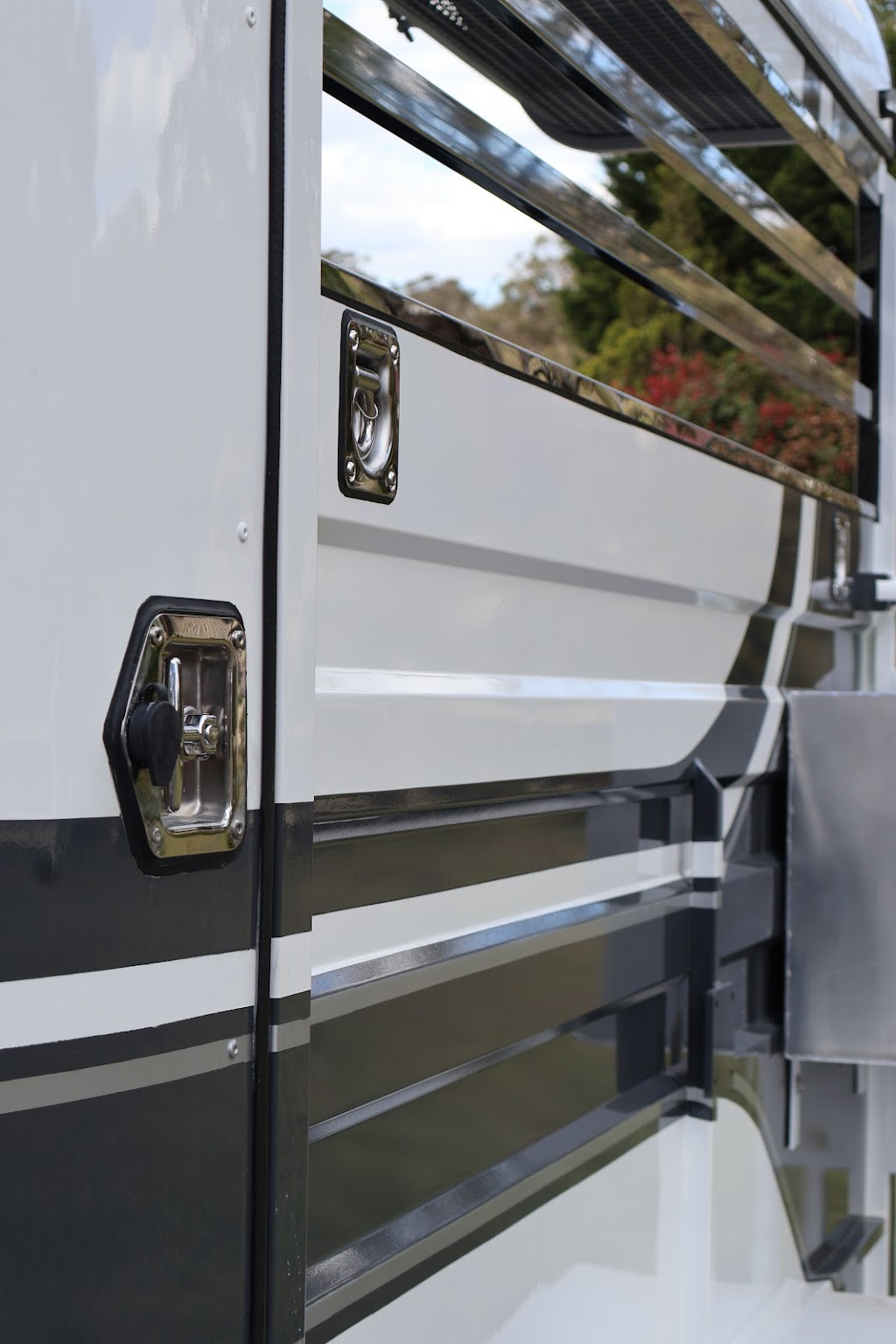 Thoroughbred Floats | 12 Melric Ct, Geham QLD 4352, Australia | Phone: 0419 648 115