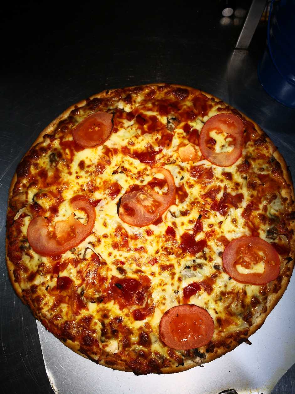 Elc pizza and pasta | restaurant | 12 Station Rd, Rosanna VIC 3084, Australia | 0385978000 OR +61 3 8597 8000