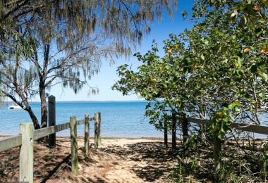 Villa Katfish | Villa 5 Boat Harbour Resort, 652 Esplanade, Urangan QLD 4655, Australia | Phone: 0405 112 283