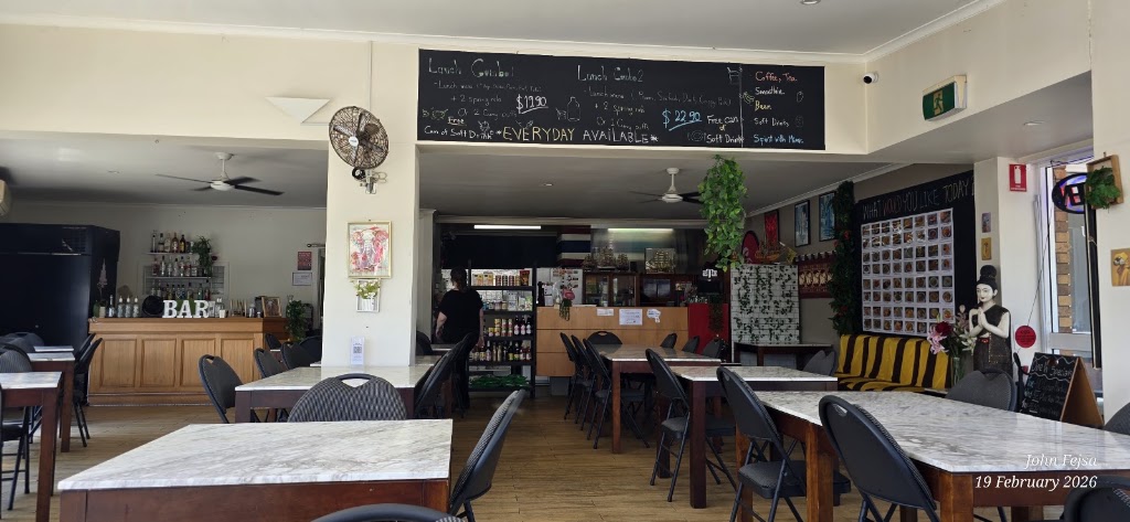 Bunsom’s Aussie Thai Restaurant | Shop 1/226 Watkins Rd, Wangi Wangi NSW 2267, Australia | Phone: 0422 485 908