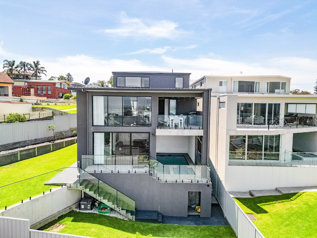 Madina Developments | Unit 10/16 Waynote Pl, Unanderra NSW 2526, Australia | Phone: 1300 108 484