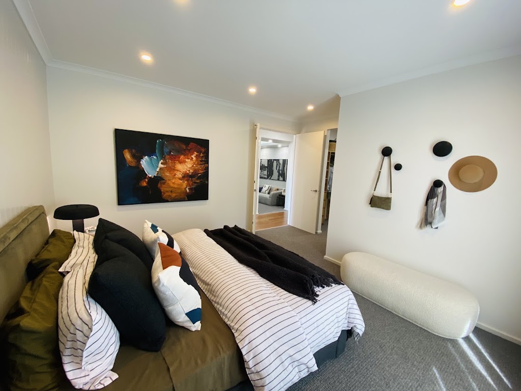 Lara Coridale Display Home - Simonds Homes | 98 Watercourse Ave, Lara VIC 3212, Australia | Phone: 0410 070 075