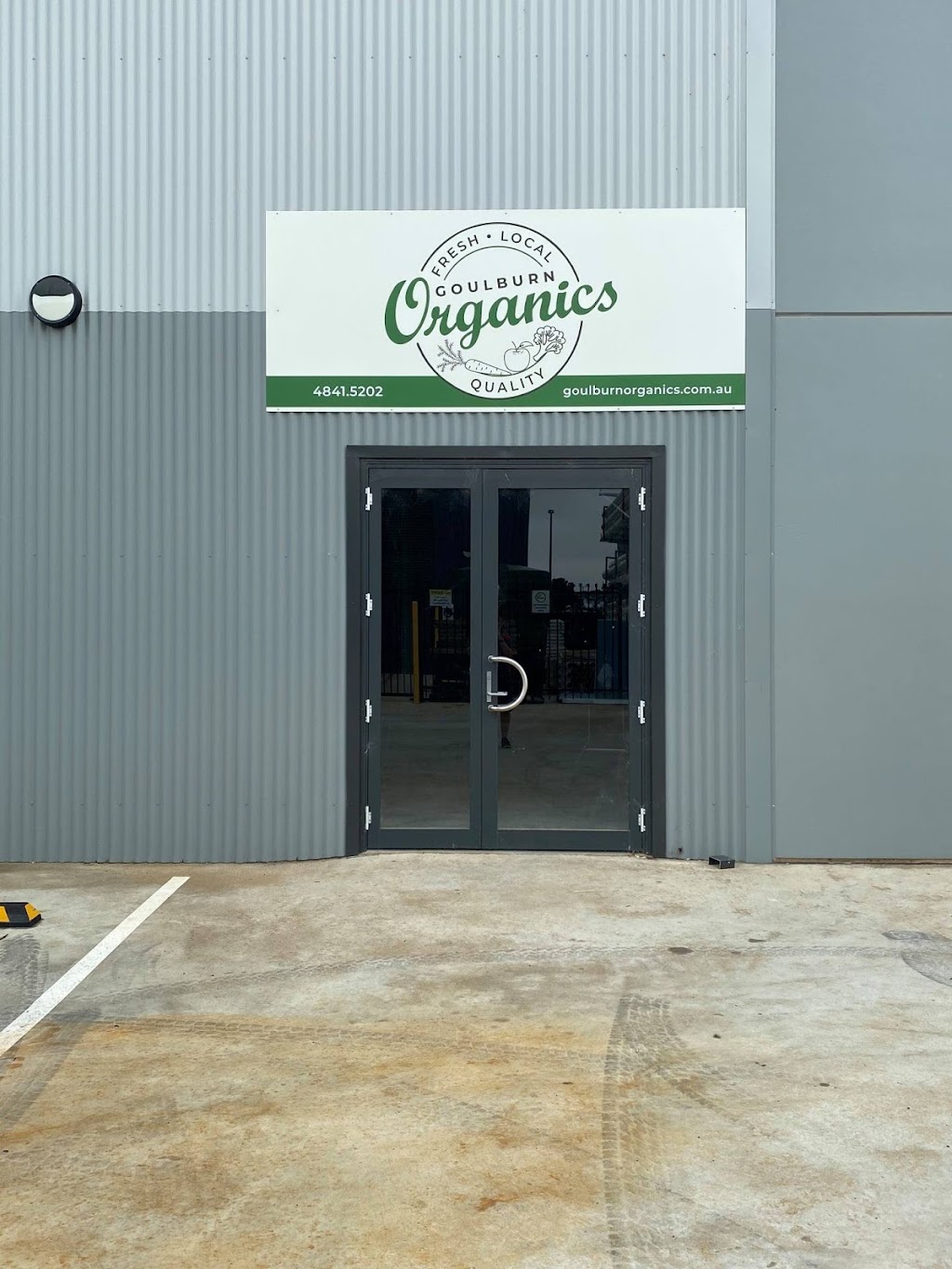 Goulburn Organics | grocery or supermarket | 135/3 Finlay Rd, Goulburn NSW 2580, Australia | 0248415202 OR +61 2 4841 5202