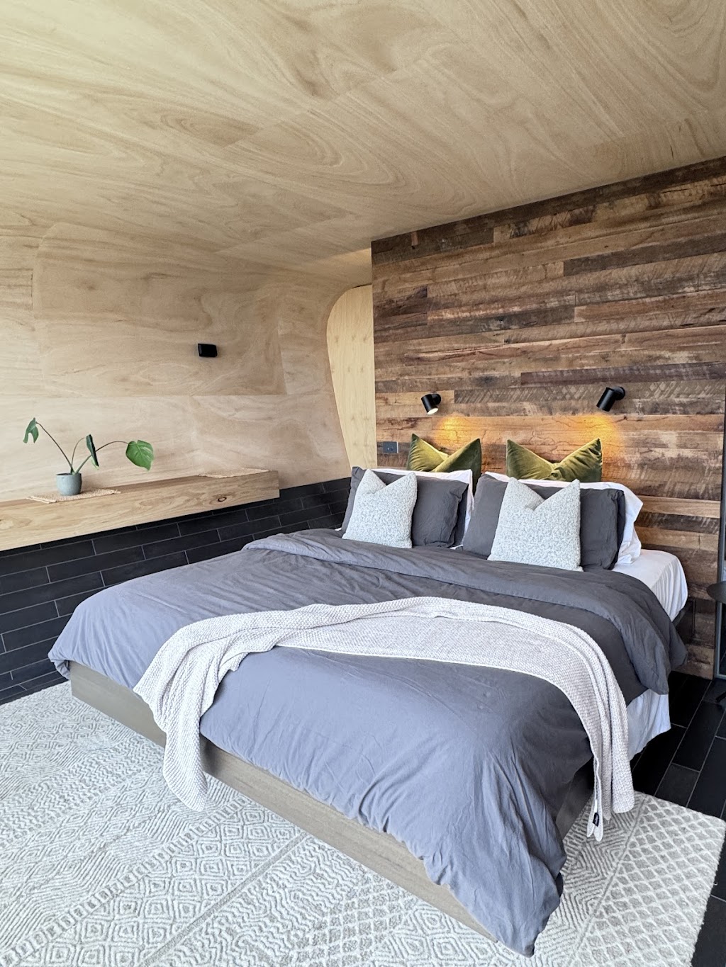 The Sky Barrel | 25 Lapilli La, Buninyong VIC 3357, Australia | Phone: (03) 5312 2772