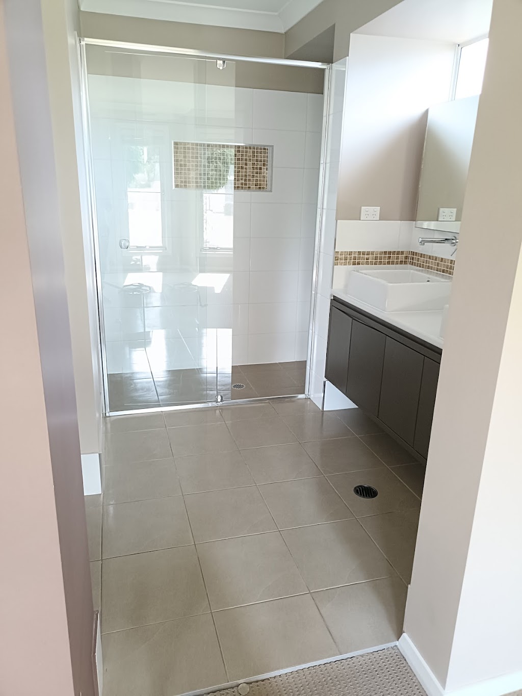 Mudgee End of Lease & Commercial Cleaning | 18 Henry Bayly Dr, Mudgee NSW 2850, Australia | Phone: 0404 304 560