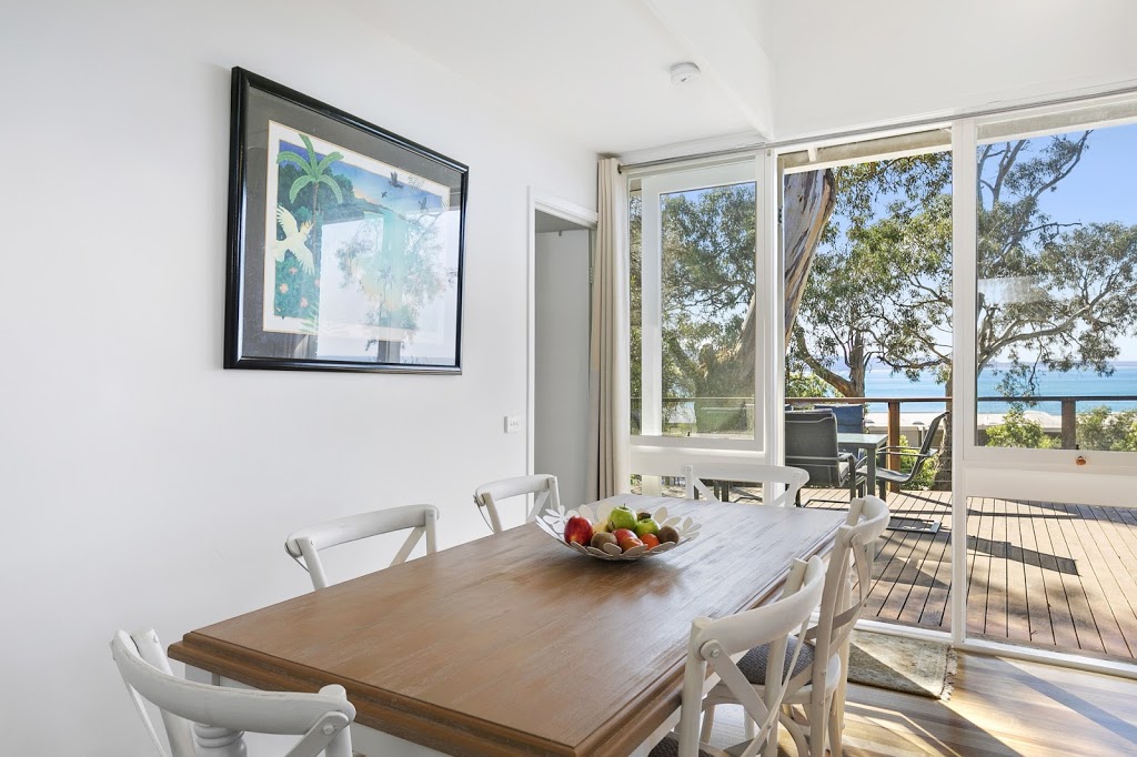 Salt Air - Lorne Holiday Stays | 148 Smith St, Lorne VIC 3232, Australia | Phone: 0497 226 952