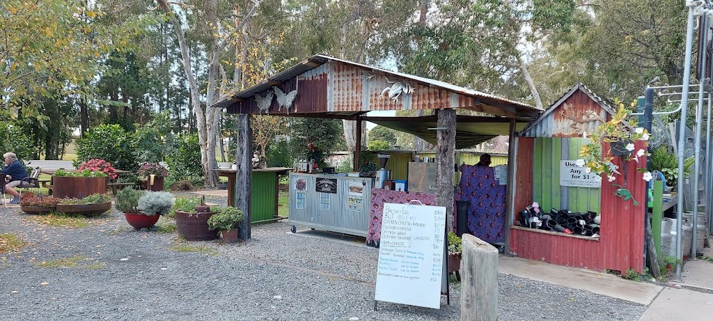 Veees Paradise Cafe | Deception Bay Rd, Deception Bay QLD 4508, Australia | Phone: (07) 3888 3737