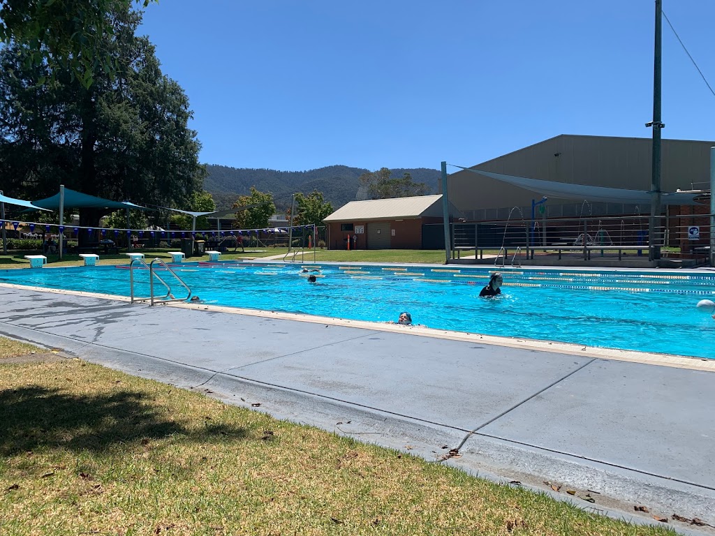 Mount Beauty Swimming Pool & Sports Complex |  | Lakeside Ave & Pool Rd, Mount Beauty VIC 3699, Australia | 0357541181 OR +61 3 5754 1181