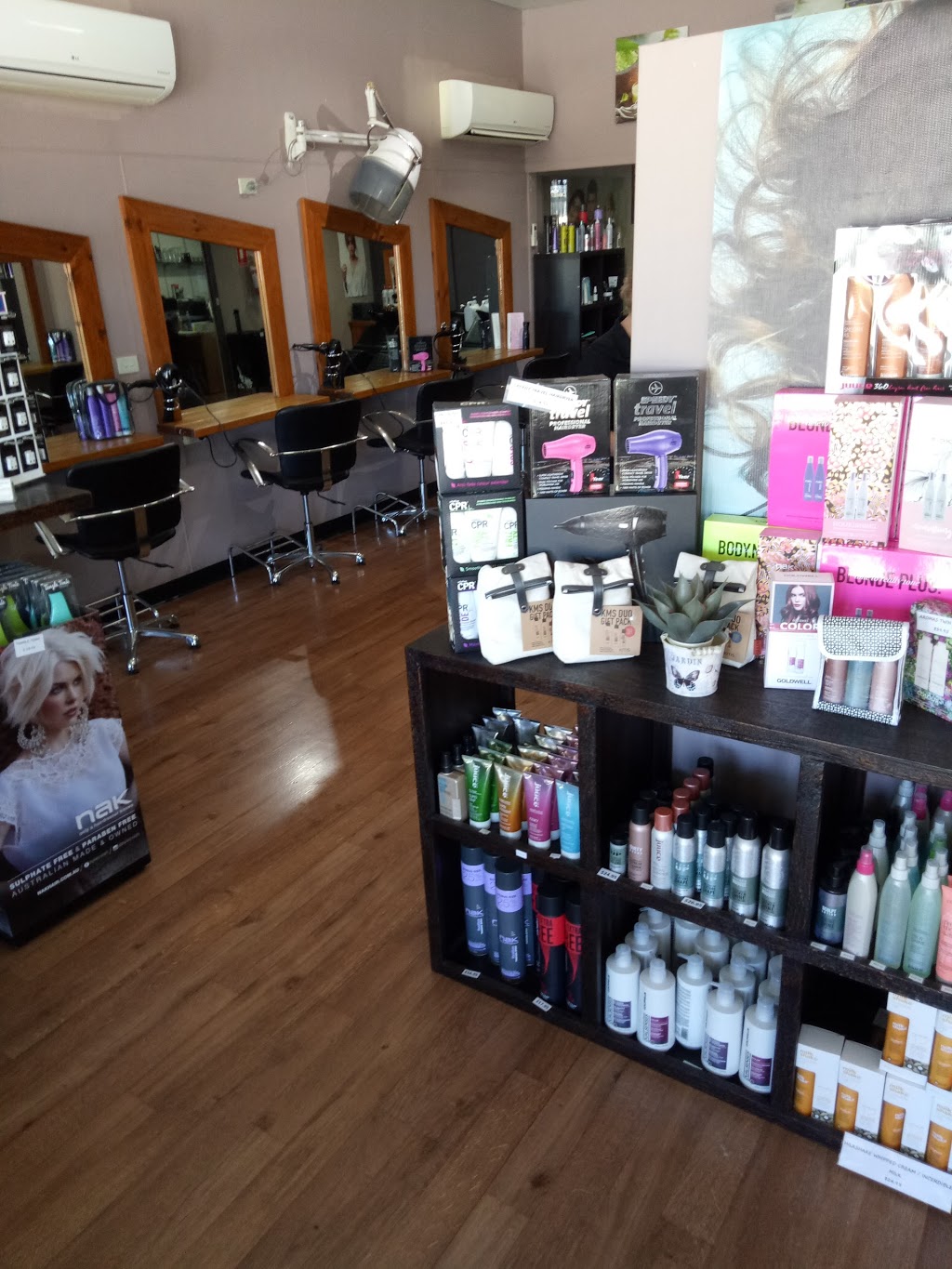 Macksville Hair Care Centre | hair care | 1/14 Cooper St, Macksville NSW 2447, Australia | 0265682159 OR +61 2 6568 2159