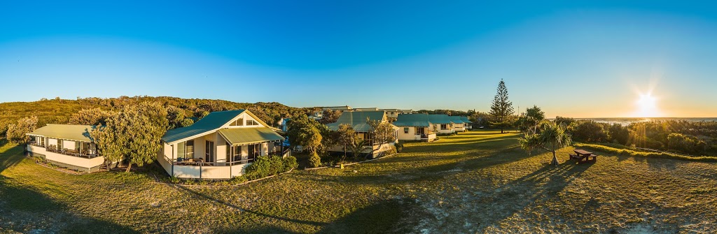 Fraser Island Beach Houses | lodging | Eliza St, Eurong Second Valley QLD 4581, Australia | 0741279205 OR +61 7 4127 9205