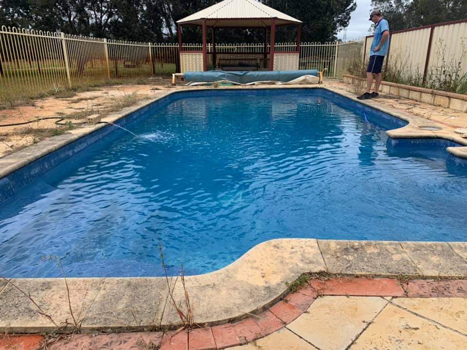 Phils Swimming Pool and Reticulation Maintenance | 3 Aldenham Dr, Southern River WA 6110, Australia | Phone: 0433 049 467